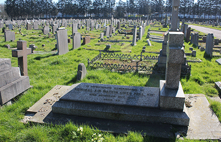 Charlton
                                      Cemetery